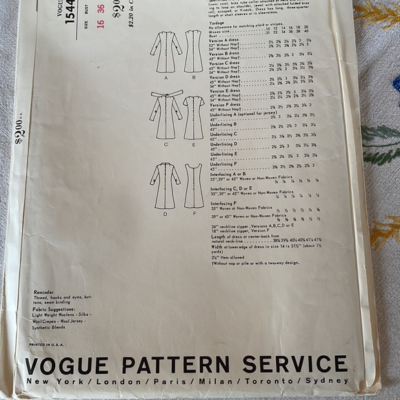 Vogue pattern Basic Dress Design 1544, semi fitted A shaped bias basic dress - Picture 2 of 12